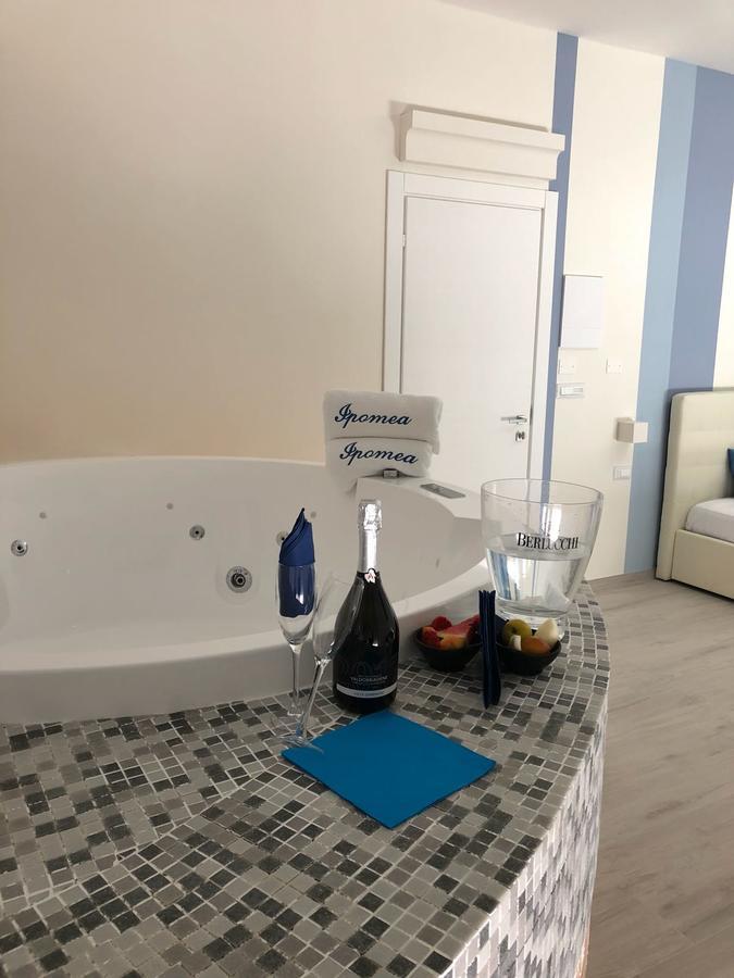 Hotel Il Veliero Торре-Сан-Джованні-Удженто Екстер'єр фото